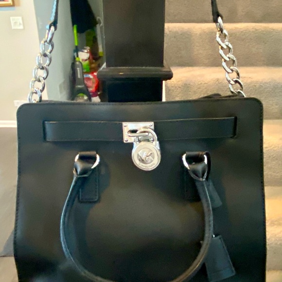 REDUCED ⭐️Michael Kors Large Saffiano Leather Tote - Picture 3 of 10